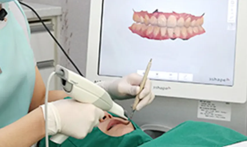 Gouttières sur mesure pour le blanchiment à domicile